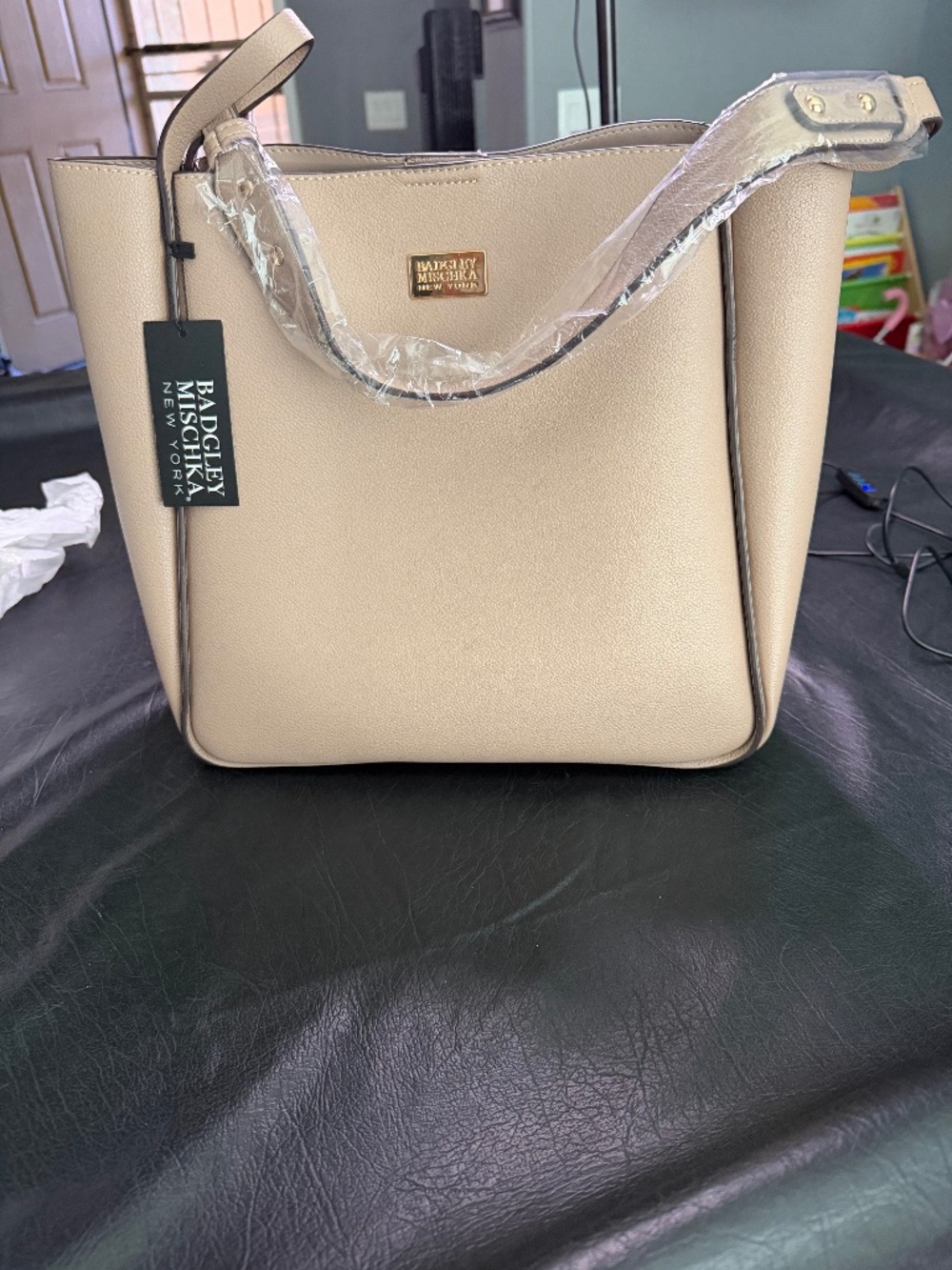 NWT - Baggley Mischka Large Tote/Bag/Purse